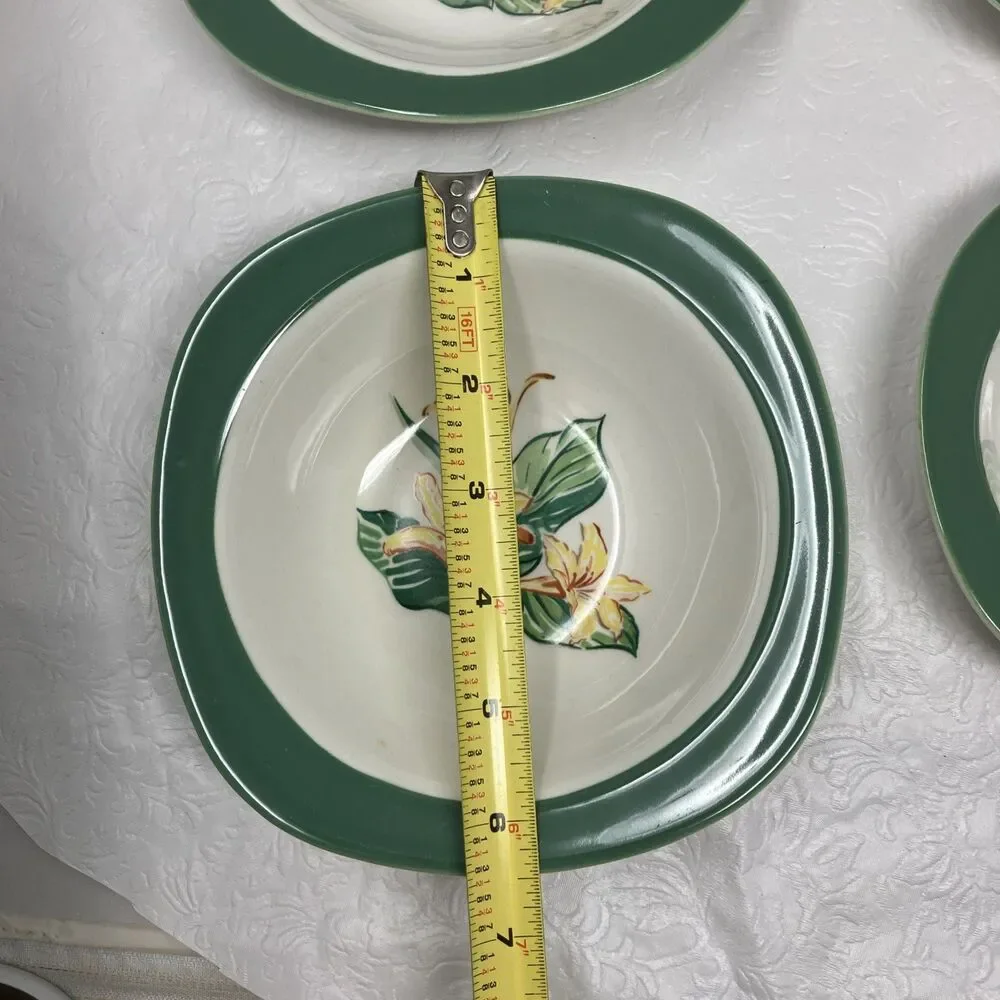 Taylor Smith Taylor Conversation Day Lily Bowls Lot Of 4 Berry Desert & 3 Cereal